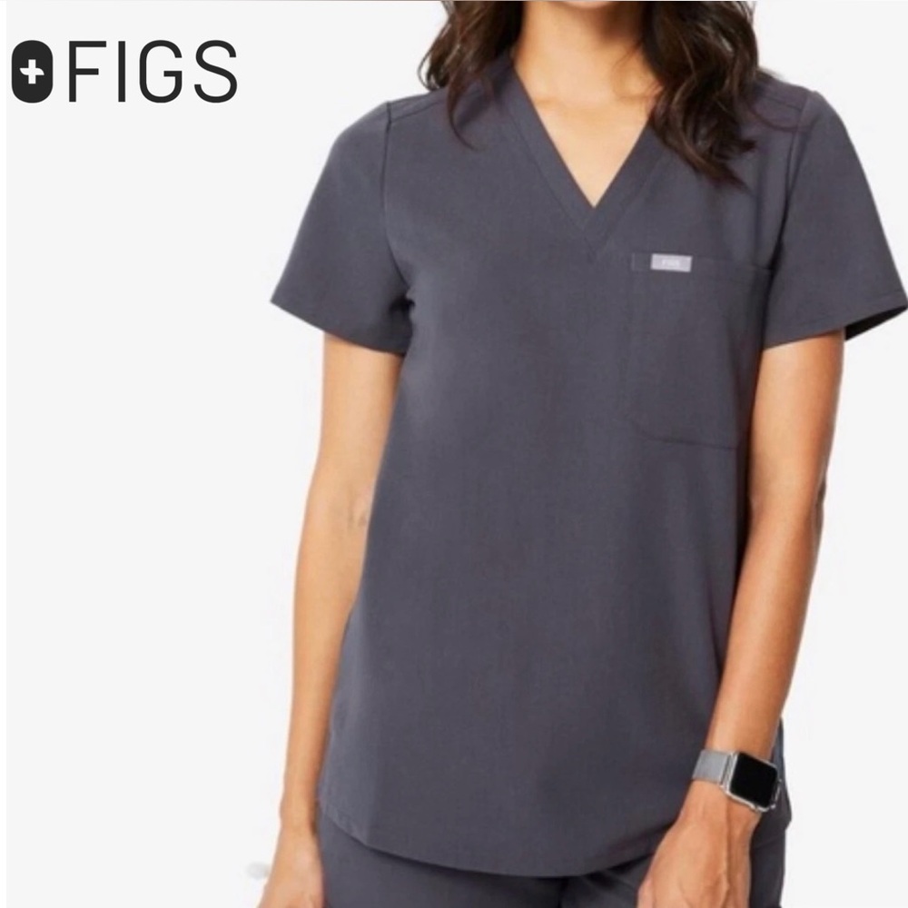 FIGS Women's V-Neck Catarina Scrub Top in Charcoal Gray One Pocket Size: S